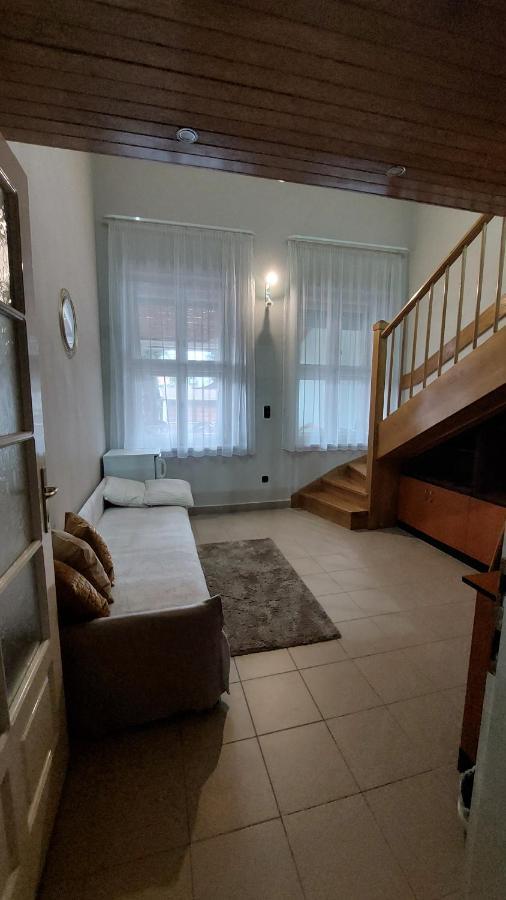 Family Apartman Gyula Exterior photo