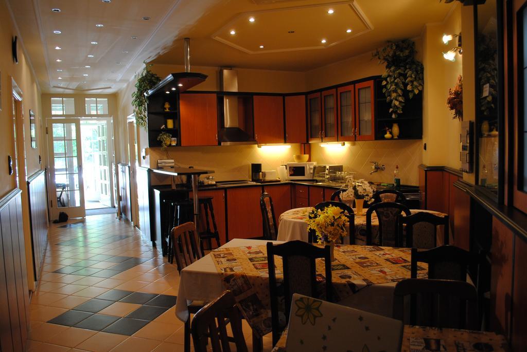 Family Apartman Gyula Exterior photo