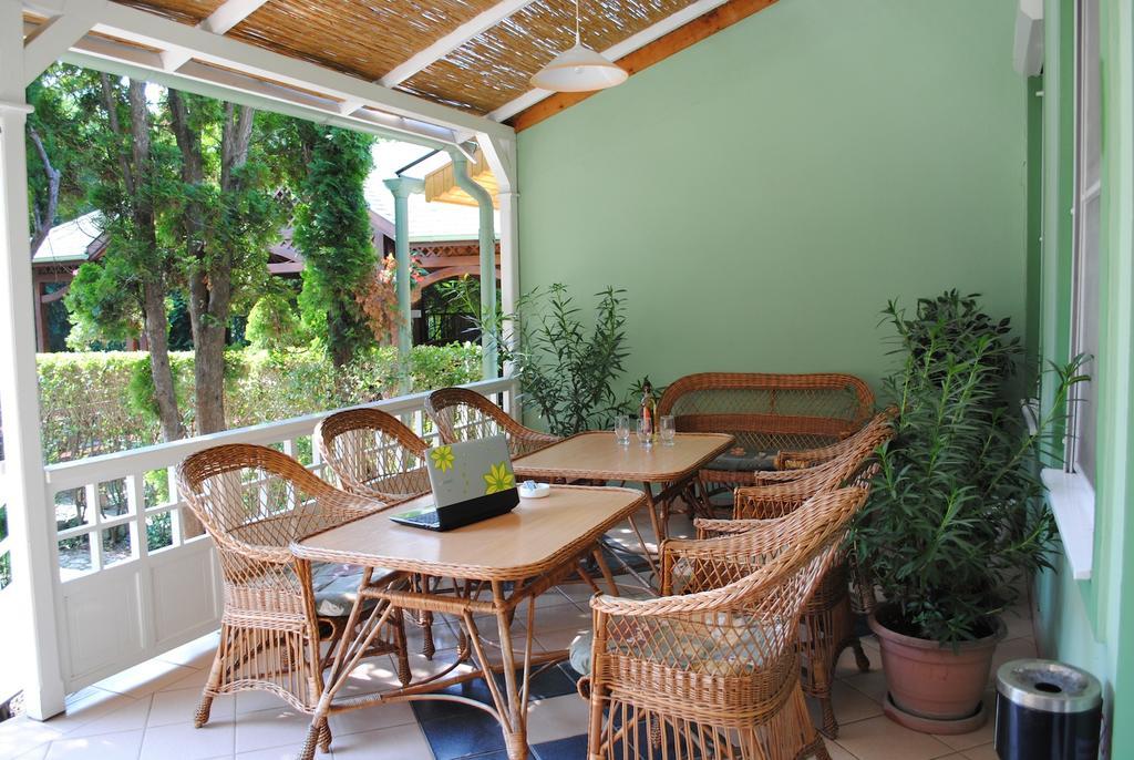 Family Apartman Gyula Exterior photo